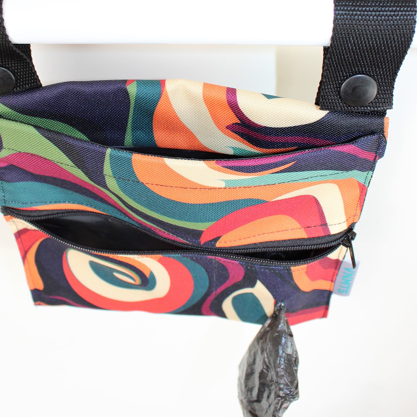 DoggyMate E RetroSwirl
